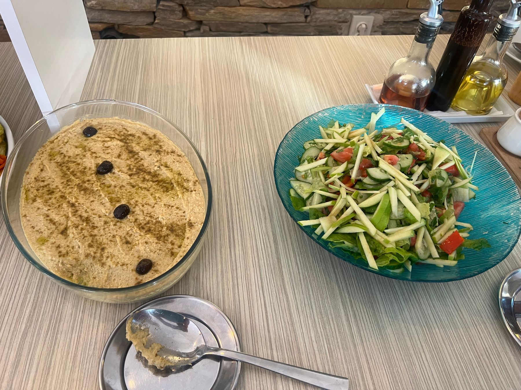 Frische Salate aus dem eigenen Garten der Lodge